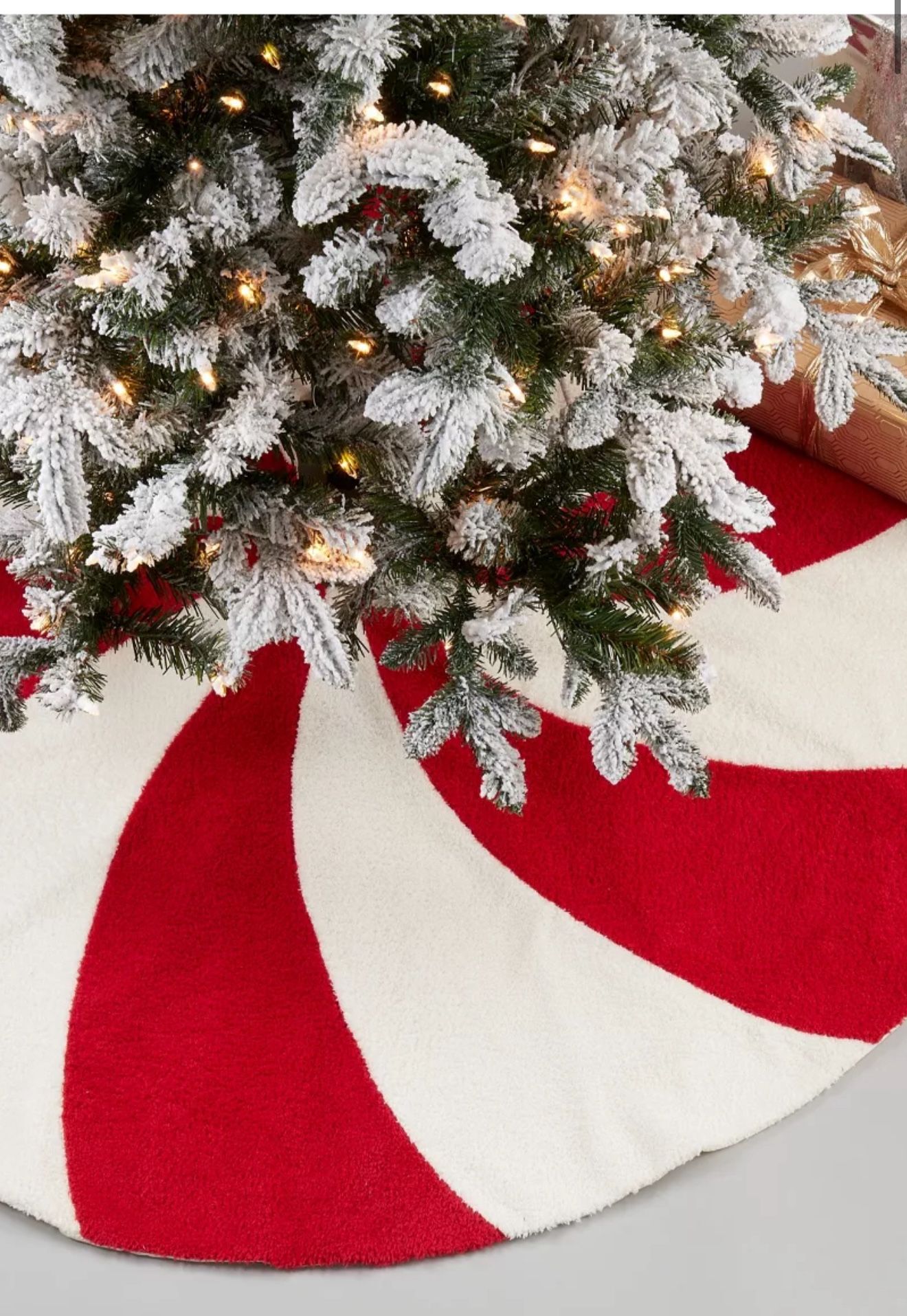 CHRISTMAS TREE SKIRT RED WHITE PEPPERMINT 48” Round