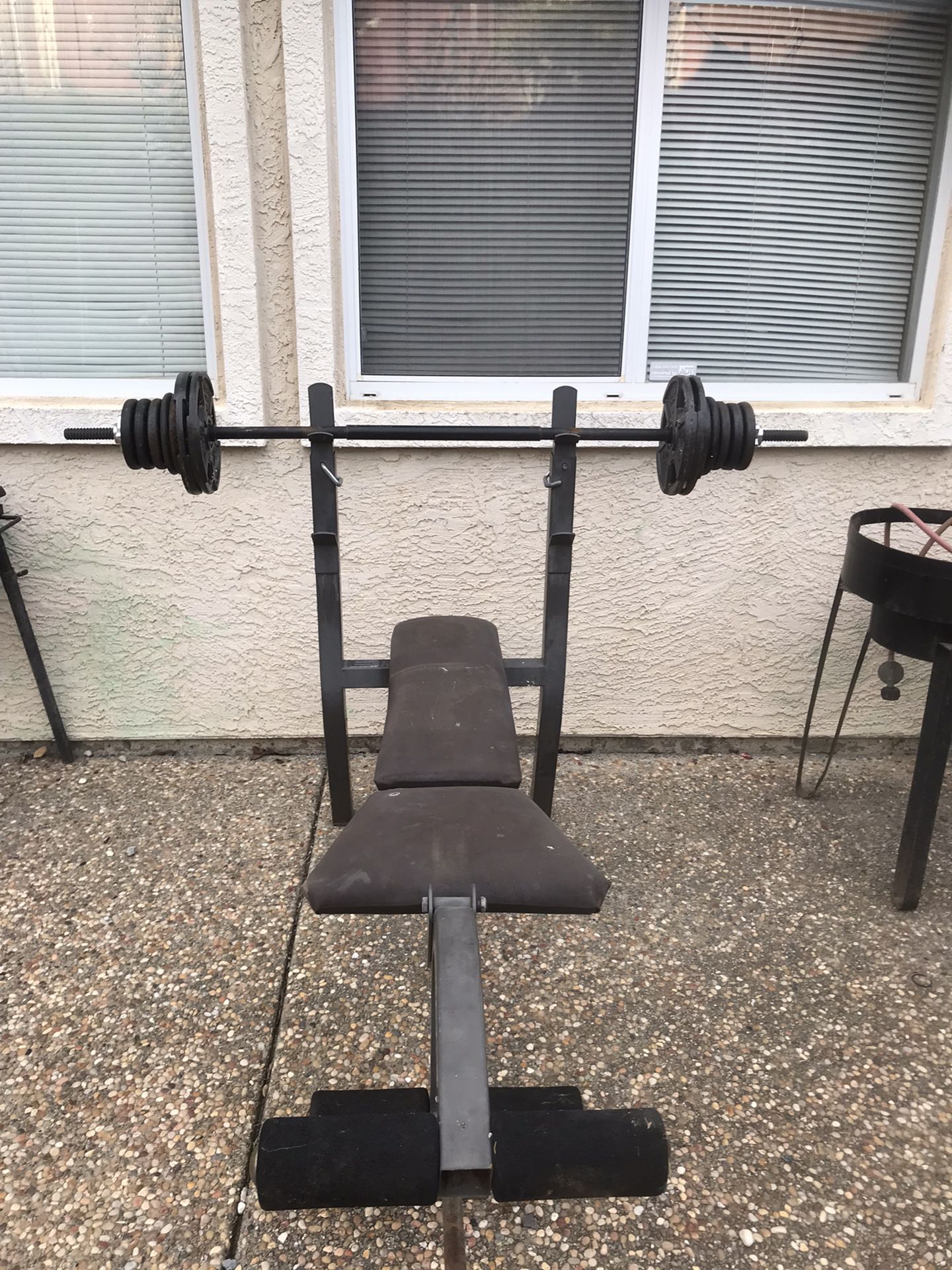 Bench And Weighs