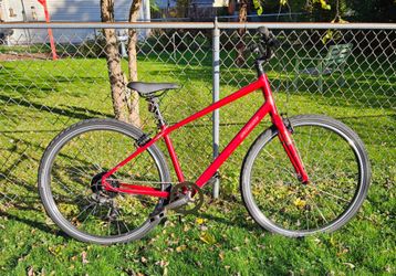 2021 Specialized Crossroads 1.0 Hybrid Bike - Size Medium