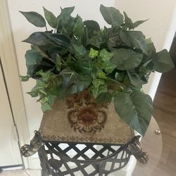 Gorgeous Faux Greenery And Floral Arrangements 