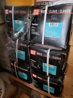 Nails , clavos