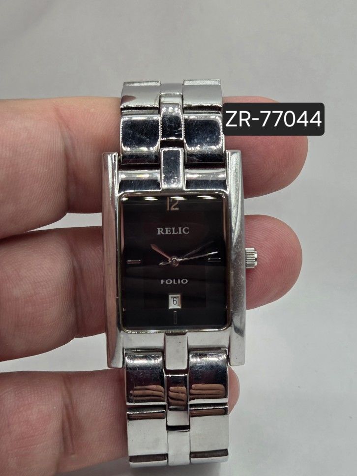 Relic Men's Watch Silver-Black Tone New Battery ππβ
οΈ