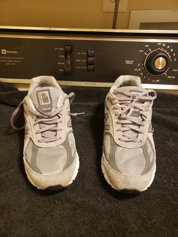 New Balance 990v4 Size 9