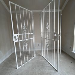Puertas De Fierro