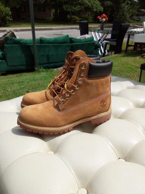 ** MEN'S TIMBERLAND BOOTS/ SIZE 11 