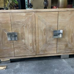 Sideboard 