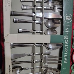 Stainless Flatware set