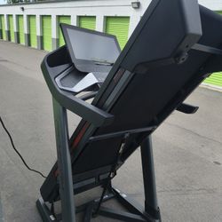 ProForm Pro 9000 Smart Treadmill