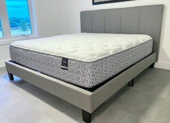 Latex Memory Foam Hybrid Mattresses and Boxspring KING