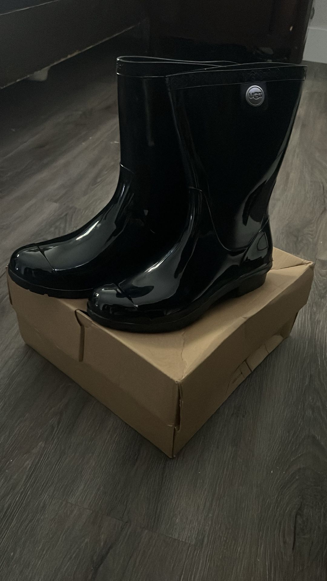 Ugg Rain Boots Black Size 8