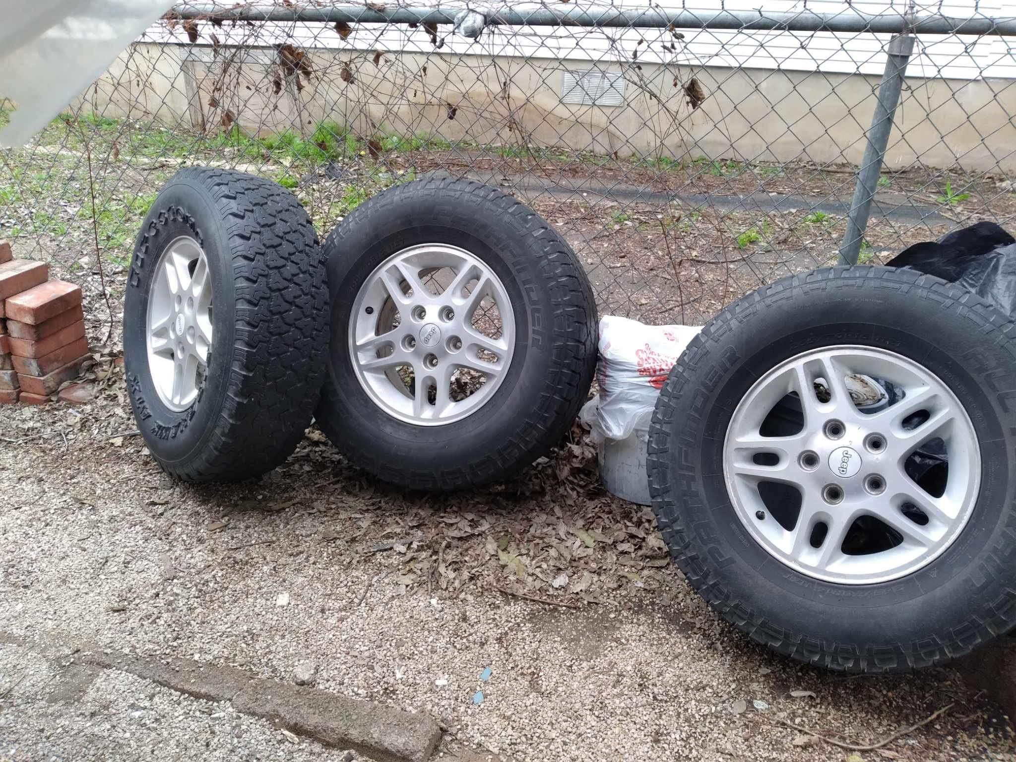 Tire for Sale in San Antonio, TX OfferUp