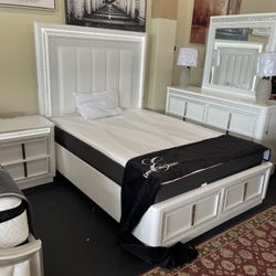 Queen Bed Room Set On Sale( Queen Bed Frame, Dresser, Mirror, 1 Night Stand) ON SALE