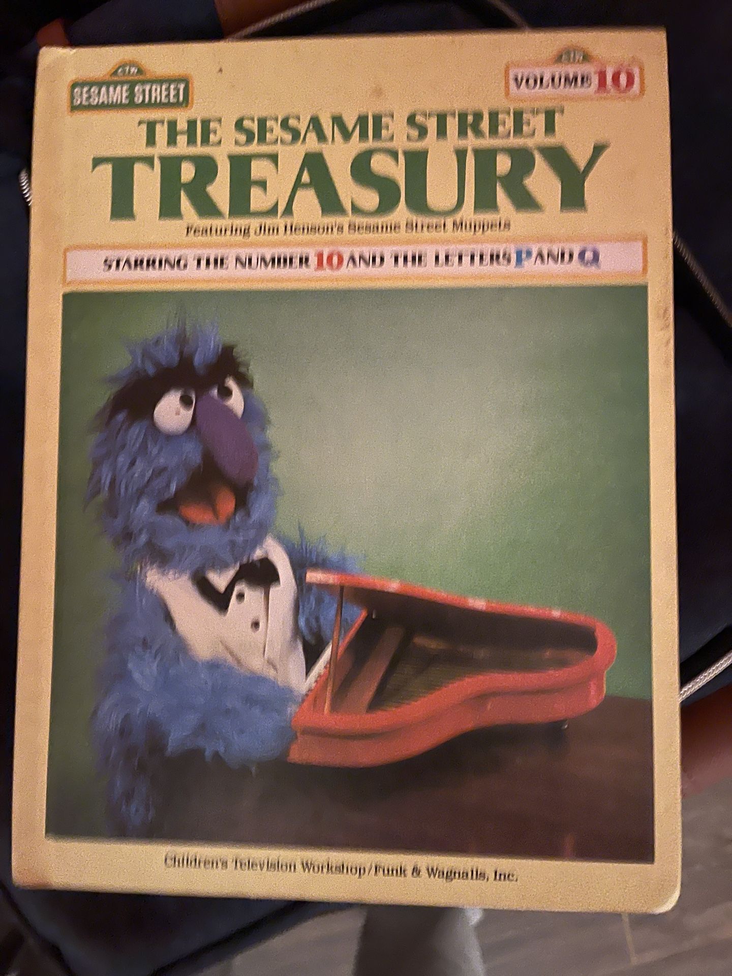Sesame Street Treasury Series 1-15 books 