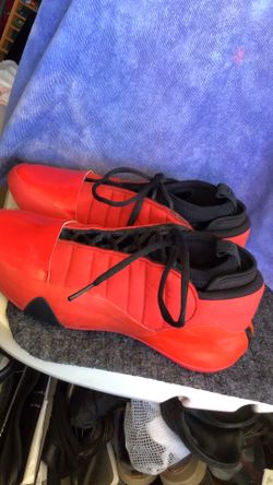 Adidas harden volume 7 basketball shoes size US 9