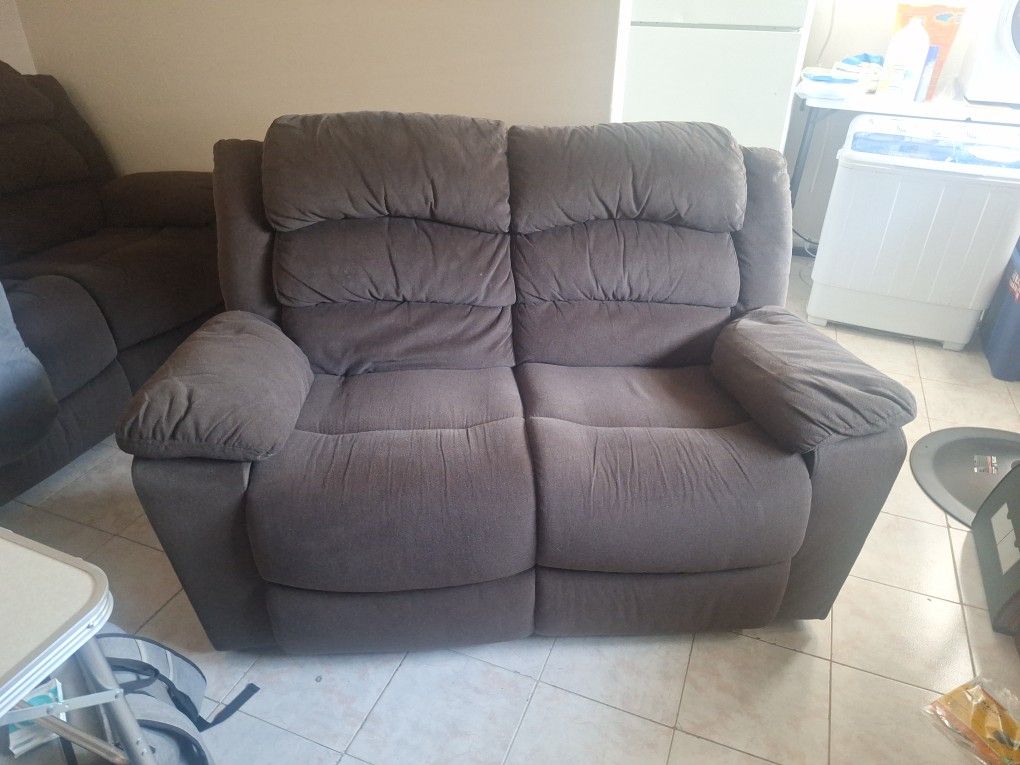 Reclining Couch & Loveseat Set