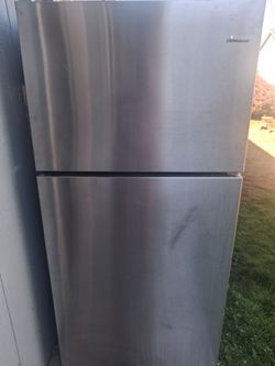 Stainless steel top freezer refrigerator