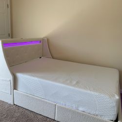 Two Full Size Beds With Mattress For Sale. Six Months Old Furniture 