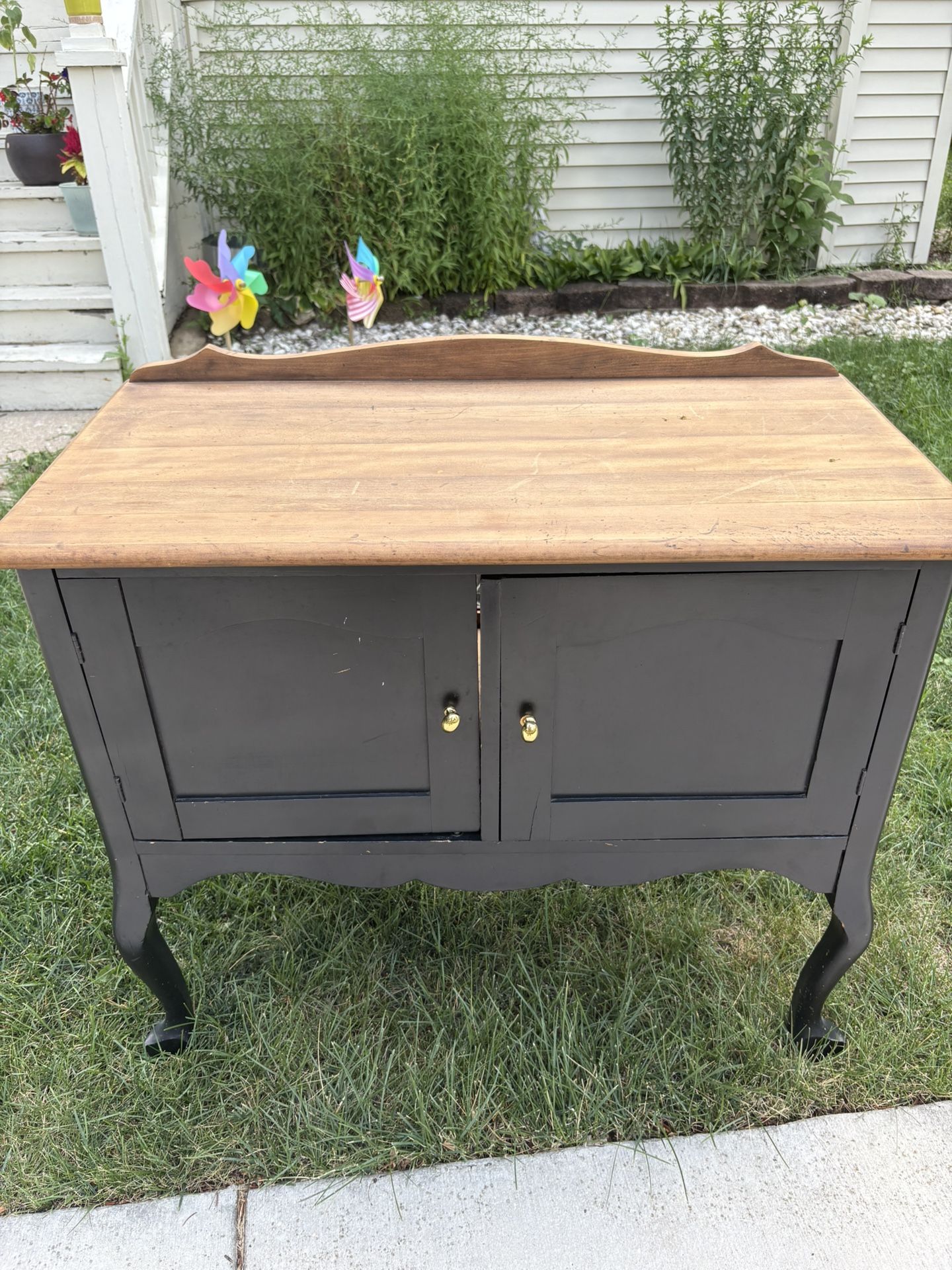 Side board