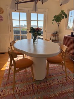Isobel Wavy Dining Table