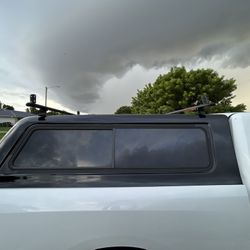 Topper Truck Dodge RAM 1500     Price 500