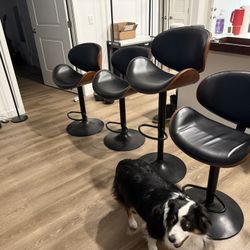 4 Adjustable Height Bar Stools 