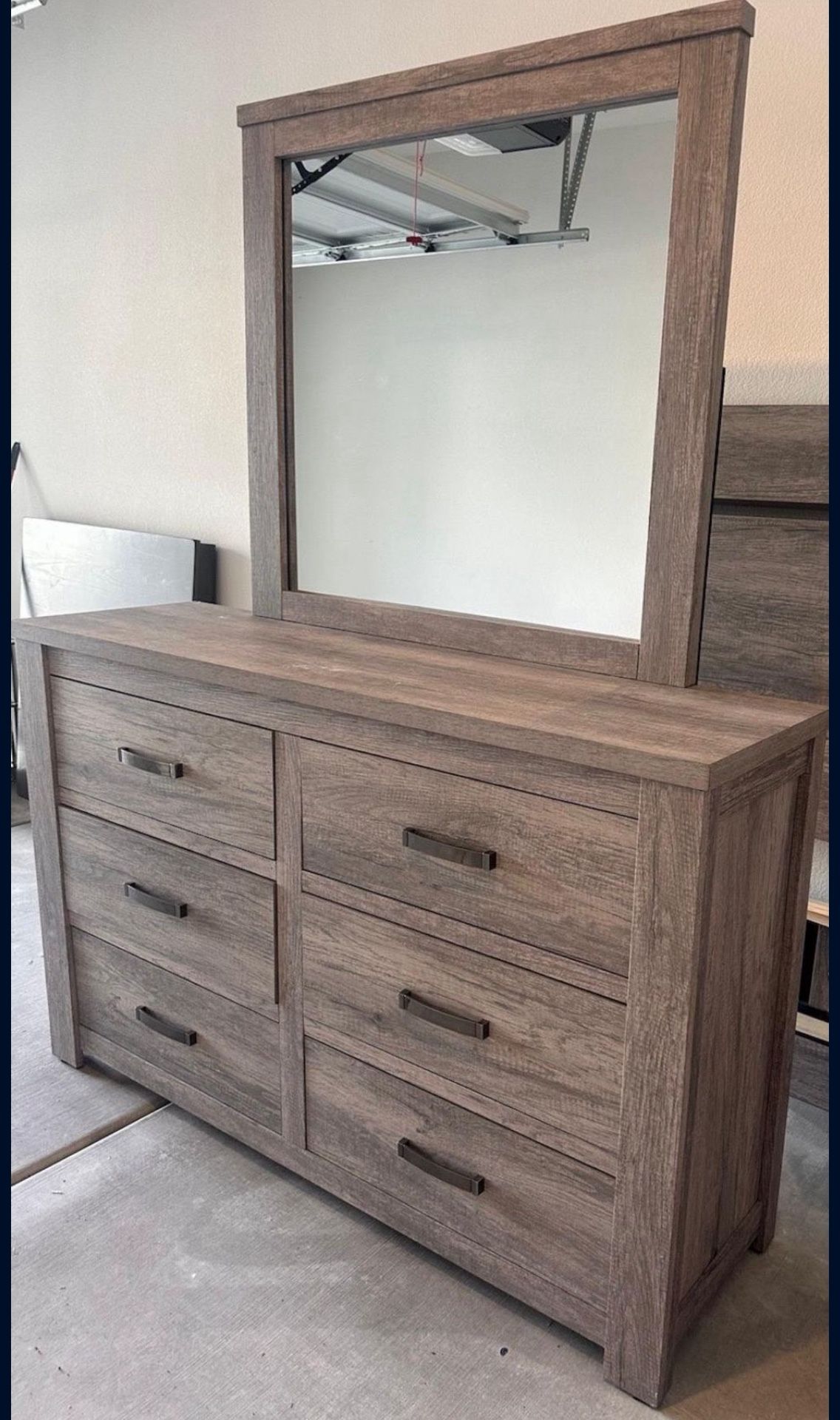 Bedroom Dresser With Mirror
