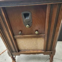Majestic Electric Radio Antique 