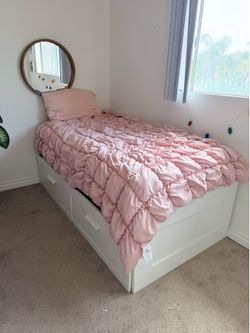 IKEA BRIMNES White Daybed Frame with 2 Storage Drawers & Pull-Out Trundle – Excellent Condition