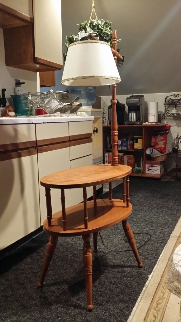 Table With Lamp For In Easthampton Ma Offerup