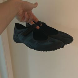 NikeSKIMS FOOTWEAR RIFT SATIN | BLACK