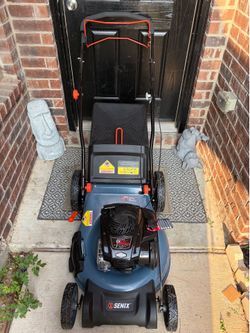 Senix 22 in. 150cc 4-Cycle Briggs and Stratton Gas Self-Propelled Lawn Mower with 3-in-1 Bagging, Mulching, Side Discharge