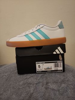 Adidas VL Court 3.0 K Sneakers Size 5