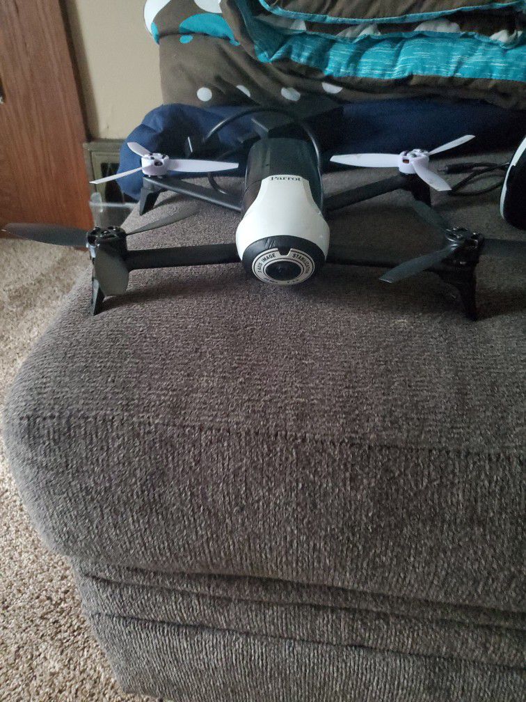 Parrot Bebop 2 Drone With Controller And Charger