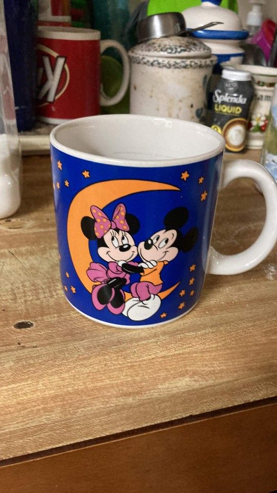 Mickey & Minnie Mouse Cup