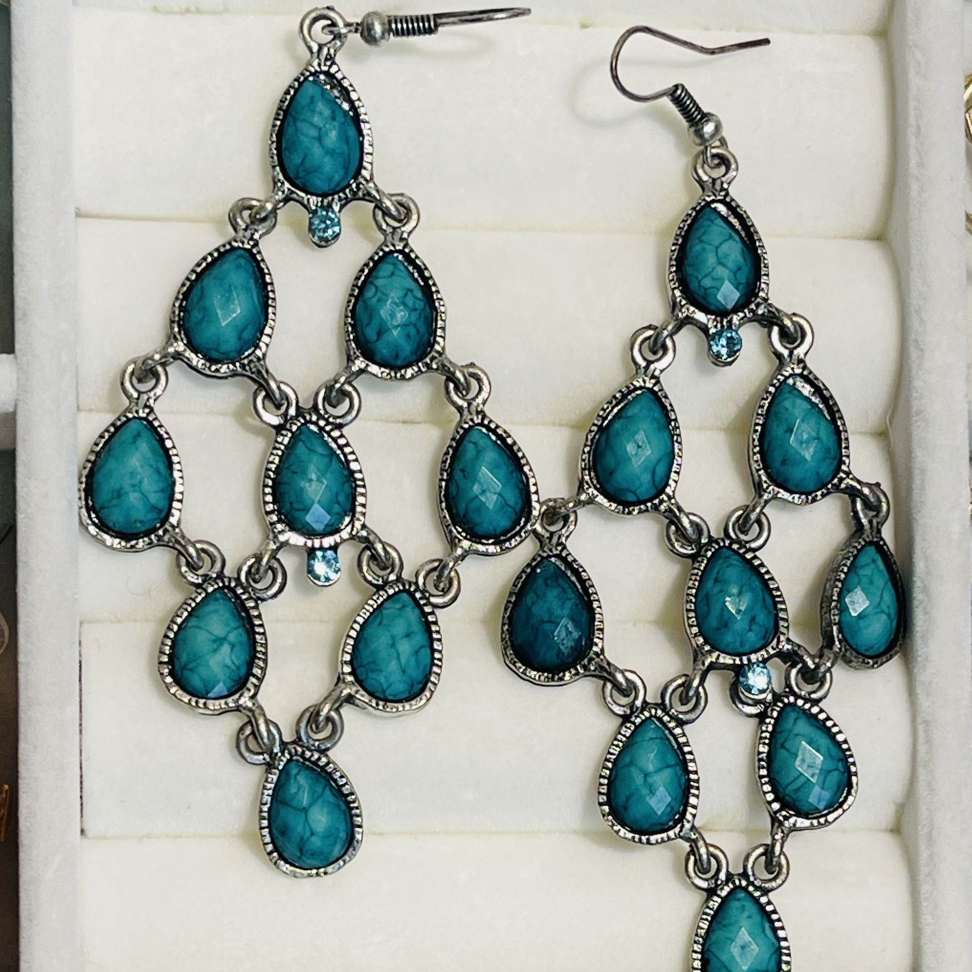 Chandelier (turq.  blue/silver)Earrings 