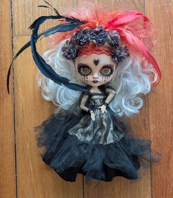 Blythe doll.  Gothic.