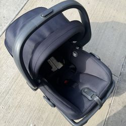 Uppababy Mesa Infant Car Seat