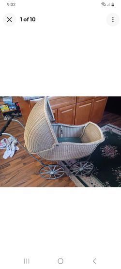 Vintage 1930s Antique Victoria Wicker Baby Carriage