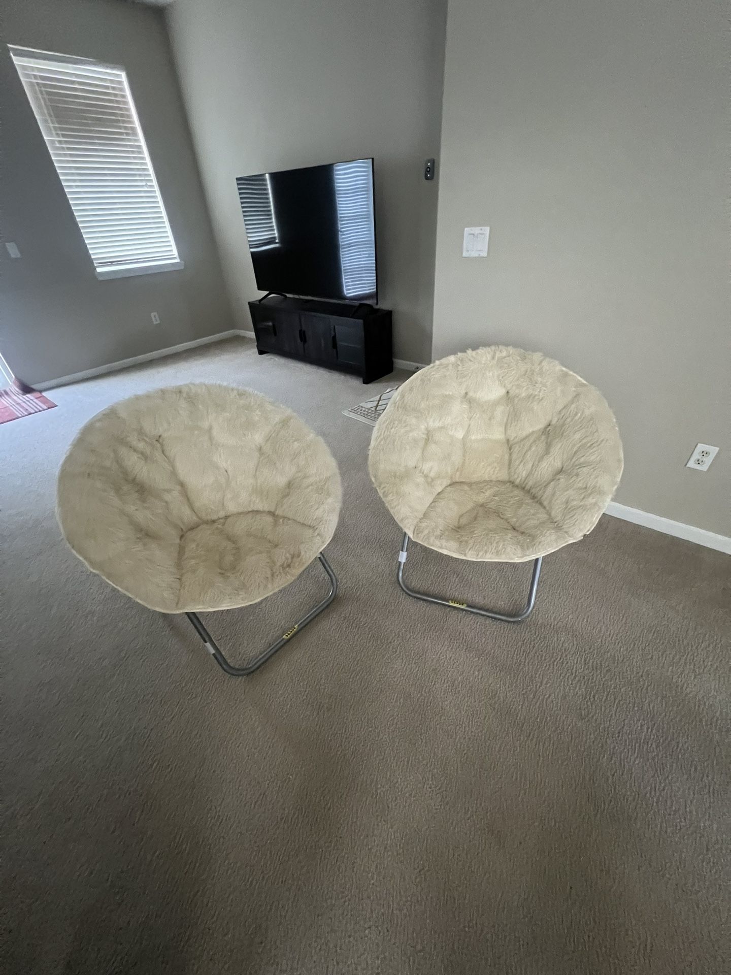 Foldable Saucer Moon Chair