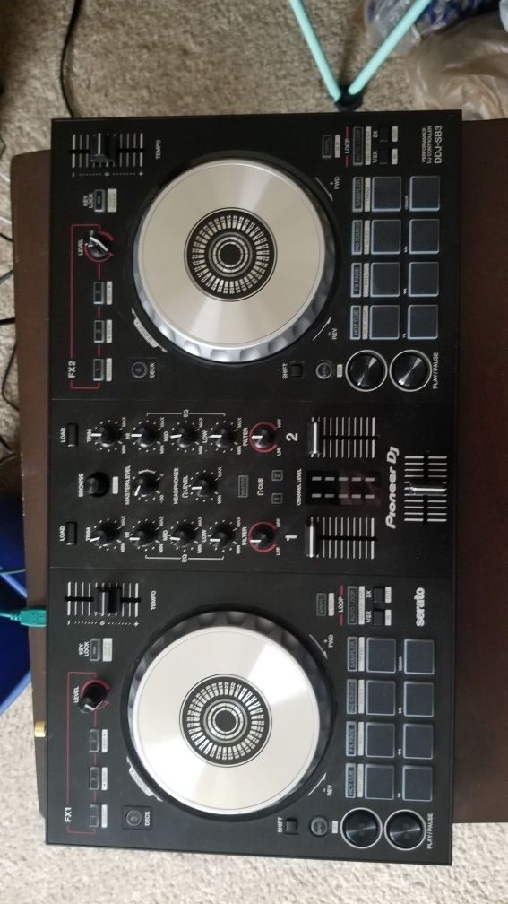 Pioneer DDJ-SB3 DJ controller