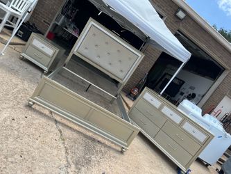 Recamara Queen used good Condition
