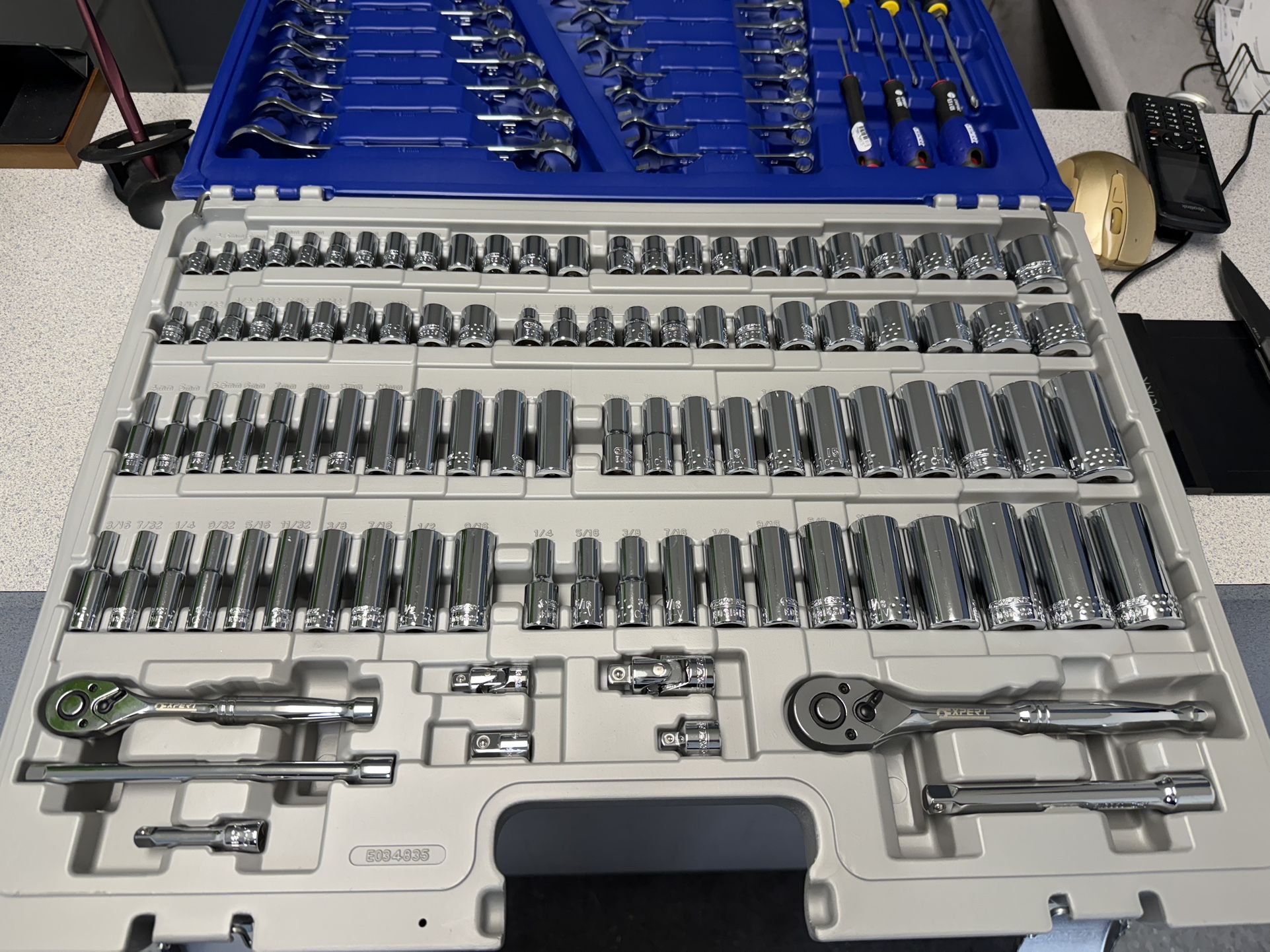 MAC 126-PC. Expert 1/4" and 3/8" Drive Master Set - 6 & 12-PT.