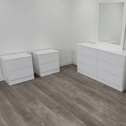 DRESSER WITH MIRROR AND TWO NIGHTSTANDS 