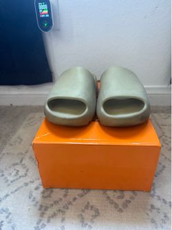 OG Yeezy Slides