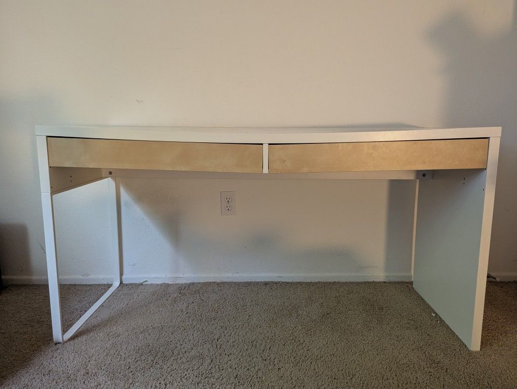 IKEA Micke Desk