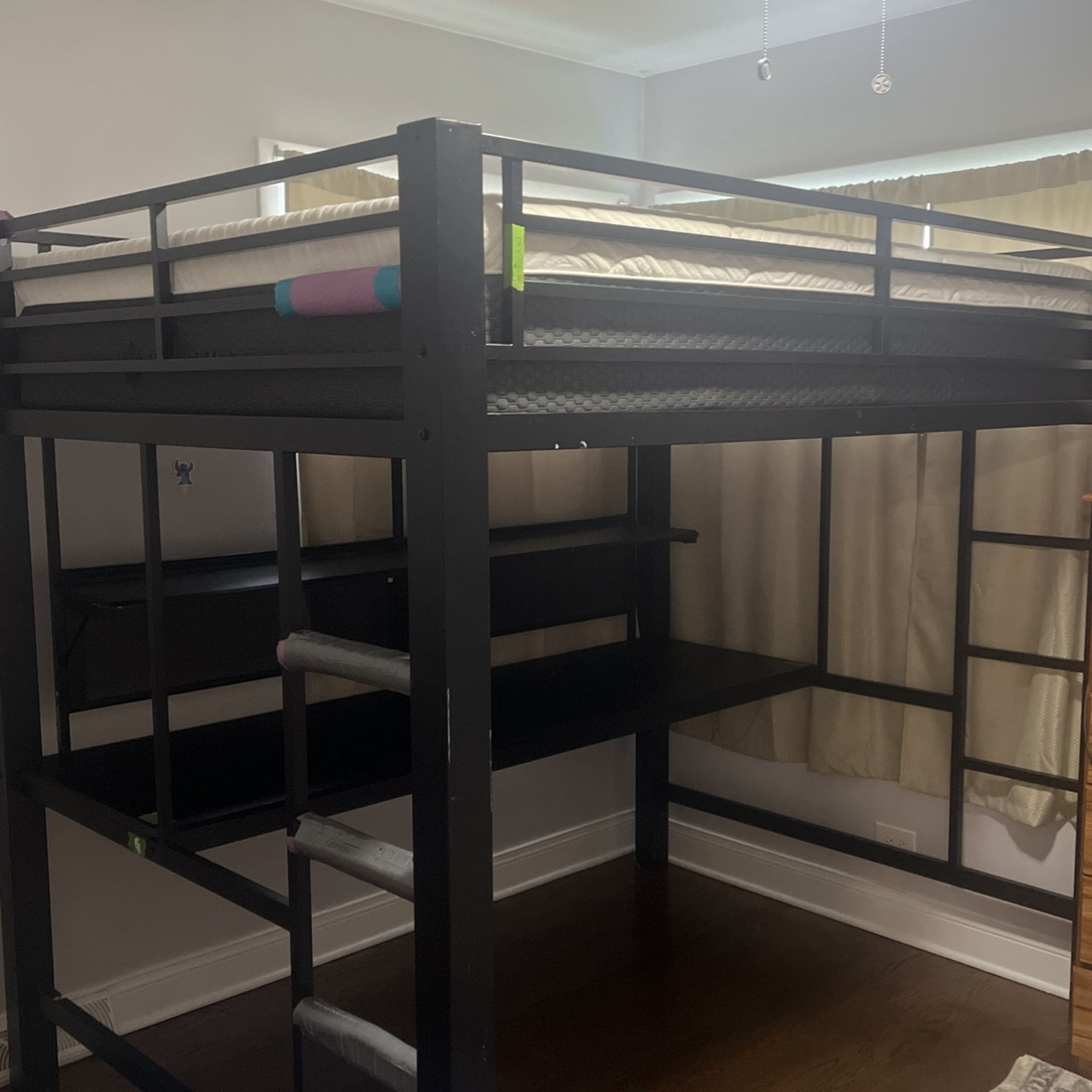 Full Size Bunk Bed / Desk 