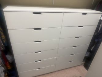 12 drawer dresser in new condition