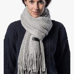 Scarf 🧣 In Navy Blue $10