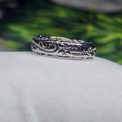 Silver tone hawaiian style ring