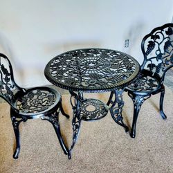 Vintage Victorian Garden Table And Chairs